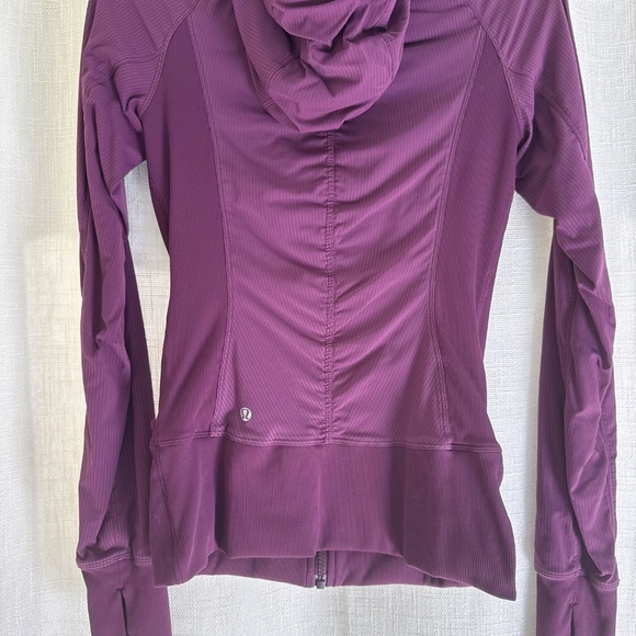 Lululemon In Flux Reversible Jacket Size 6 in Purple Plum - Picture 2 of 10